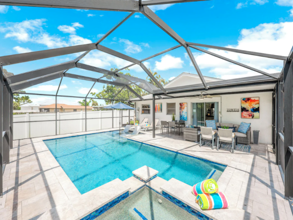 Lovely Naples Pool Home Walk Vanderbilt Beach